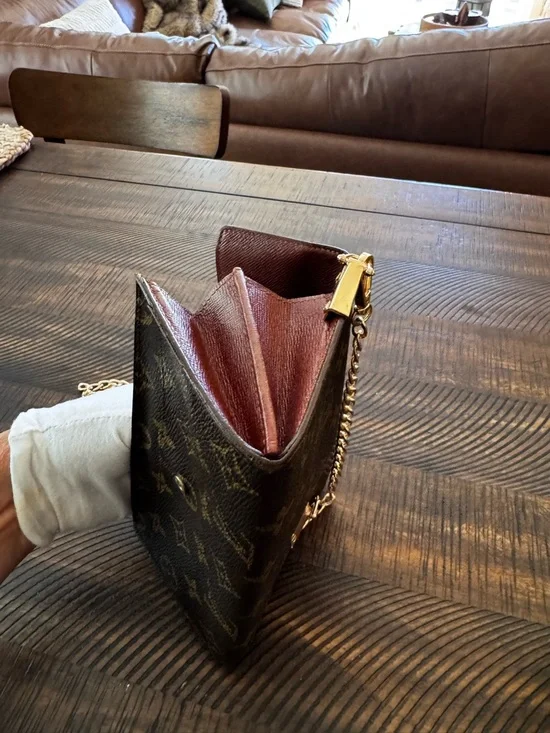 Louis Vuitton vintage Sarah monogram wallet converted Crossbody 2000 France - Picture 12 of 17